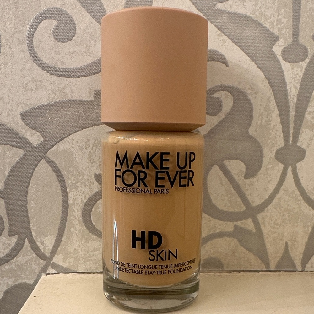 Makeup Forever HD Skin Foundation -